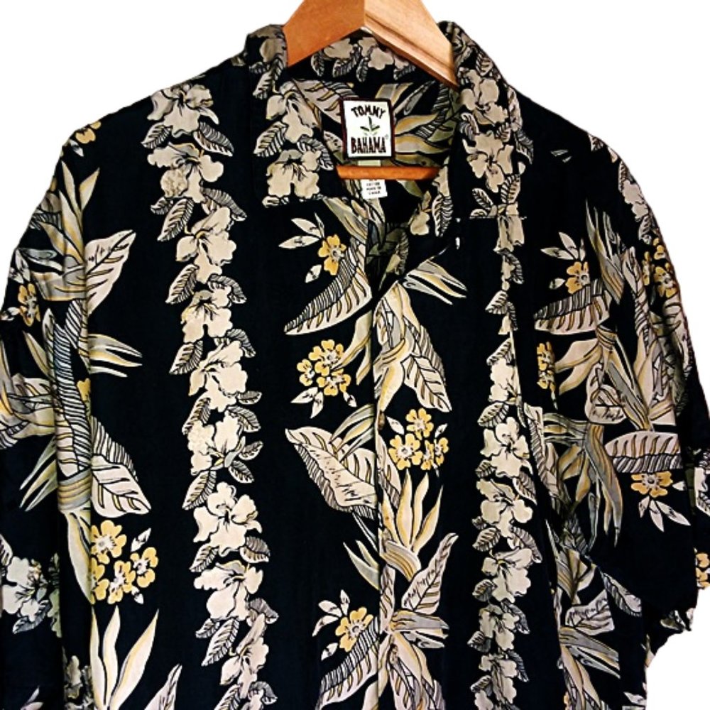 Tommy Bahama Silk Blend Short Sleeve Button Up XL